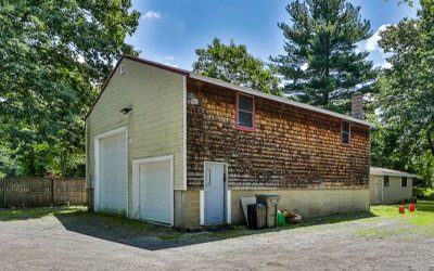 Just Listed: Garage (Derry, NH)